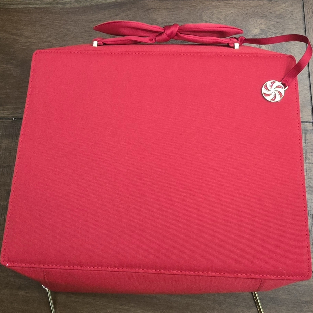 Estee Lauder Red Christmas Holiday 2021 Case Makeup Cosmetic Travel Bag Tote - Picture 3 of 11